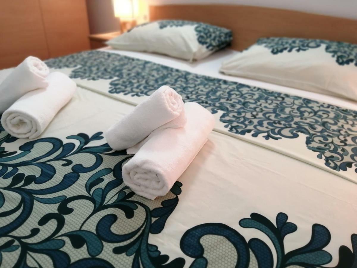 Garden Apartment Pjescana Uvala Ngoại thất bức ảnh