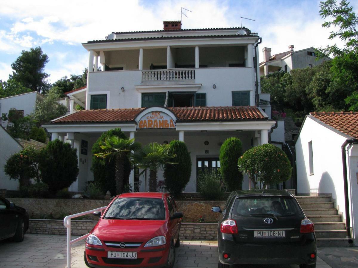 Garden Apartment Pjescana Uvala Ngoại thất bức ảnh