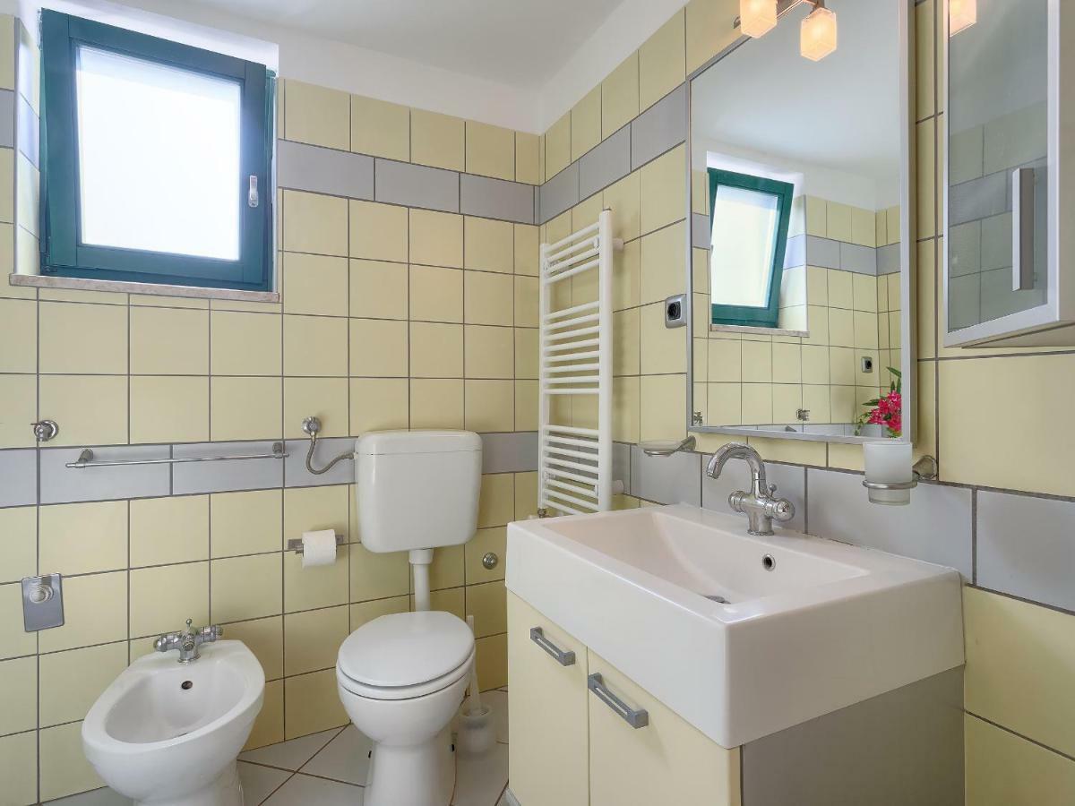 Garden Apartment Pjescana Uvala Ngoại thất bức ảnh